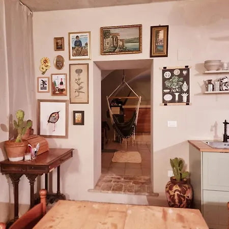 別荘 Rustic House With Great Views Of The Mountains Vicoli