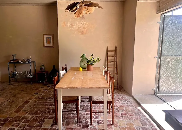 Дом отдыха Rustic House With Great Views Of The Mountains Vicoli